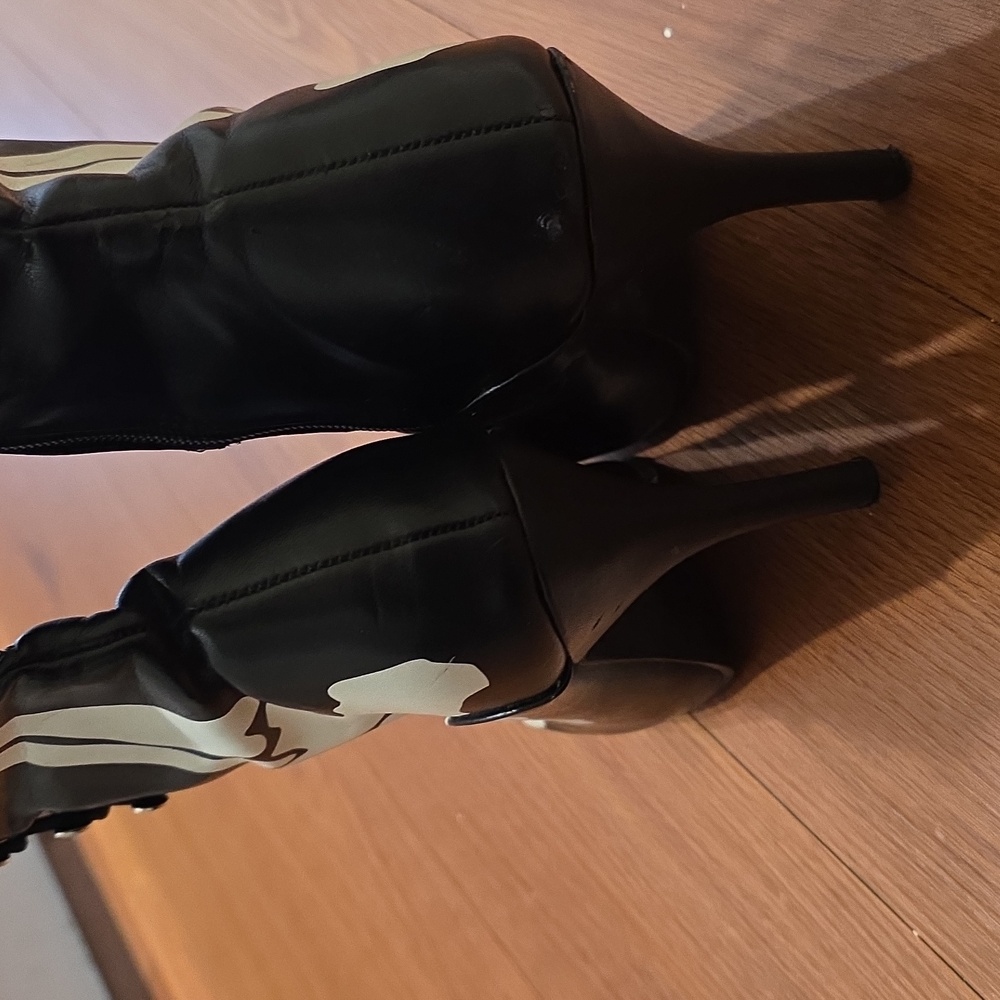 Skeleton Design Black Knee-High Boots - Picture 6 of 6